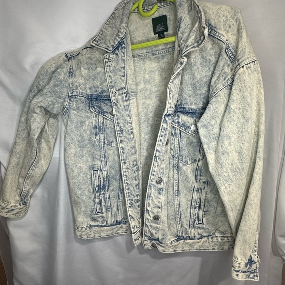wild fable Jackets & Blazers - Wild Fable Acid Wash Loose Fit Woman's size Medium Jean Jacket